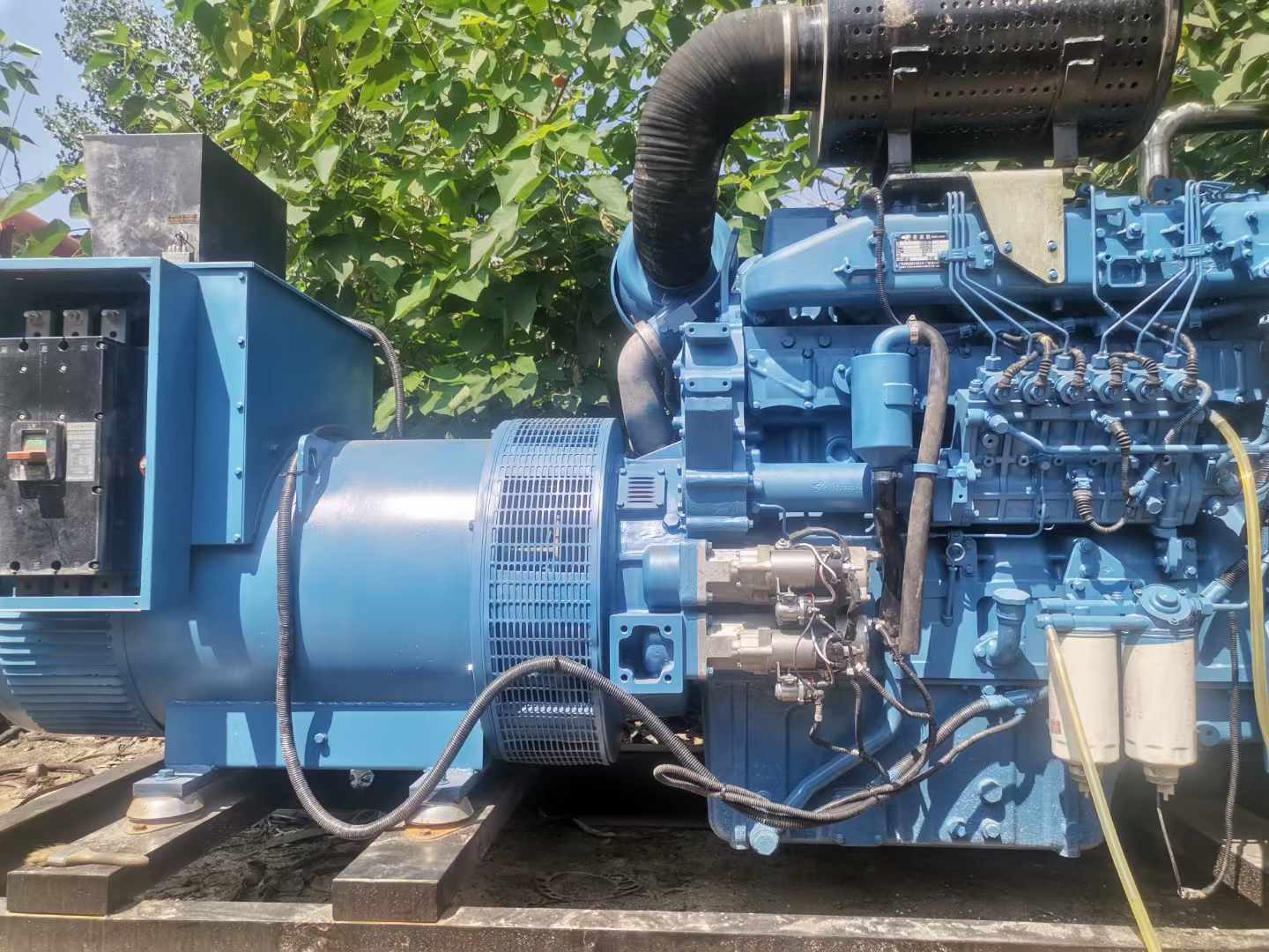 湟源详细说明降低 800kW 柴油发电机输出电流波动的方法